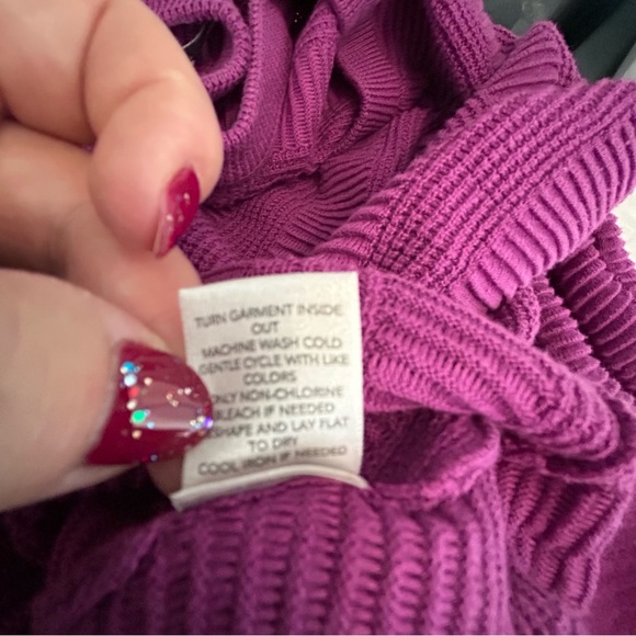 Christopher & Banks deep pink knit long sleeve sweater cuff buttons Size S - Picture 6 of 9